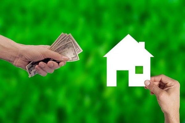 Quelles sont les étapes pour se reconvertir professionnellement en agent immobilier ?
