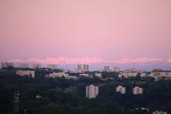 Quels sont les biens immobiliers de prestige autour des Monts d'Or ?